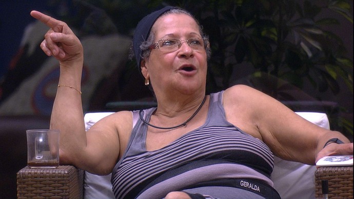 “BBB 16”: Ronan diz que Cacau é uma criança na puberdade e Geralda alfineta: “Criança maldosa”