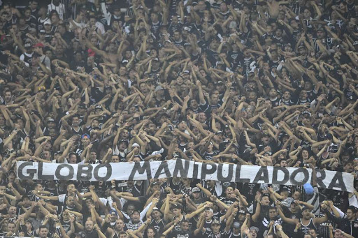 Galvão Bueno faz desabafo ao vivo sobre protestos contra a Globo; assista