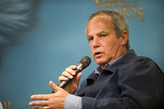 Globo acaba com contratos longos com autores e diretores