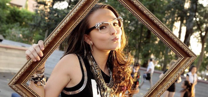 Larissa Manoela fará show na Disney e pretende seguir carreira internacional