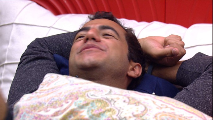 “BBB 16”: Matheus fala sobre noite com Cacau embaixo do edredom: “É ruim demais”