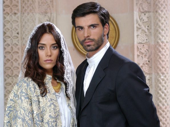 Band chega à terceira novela turca celebrando audiência