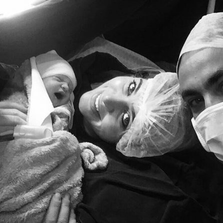 Nasce Gabriela, a sobrinha da atriz Thais Pacholek e do cantor Belluti