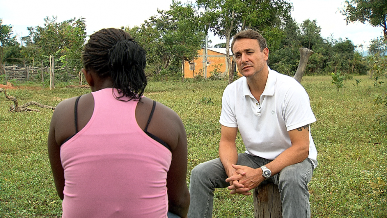 “Repórter Record Investigação” ganha quarto prêmio com reportagem “As Eternas Escravas”