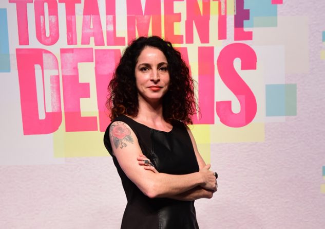 Autora de “Totalmente Demais” se revolta com vazamento dos últimos capítulos