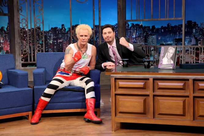 Supla revela no “The Noite” que bebeu com Amy Winehouse e que quase perdeu o pé