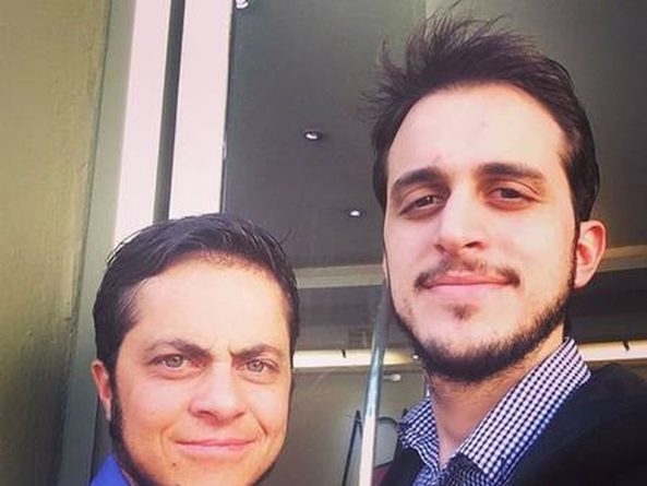 Thammy Miranda posa barbudo com o irmão e mostra semelhança