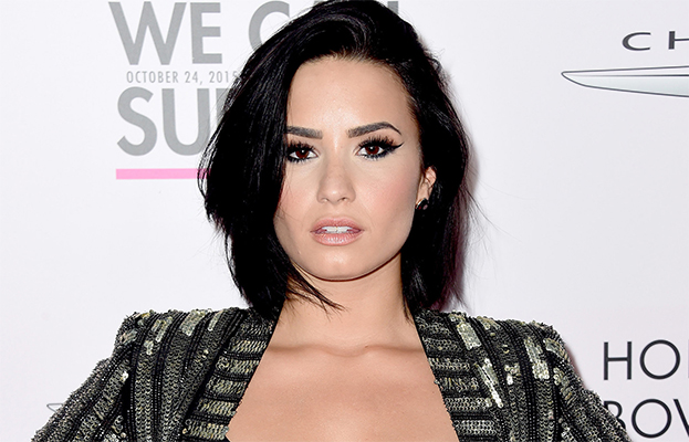Demi Lovato anuncia saída das redes sociais após receber críticas na web