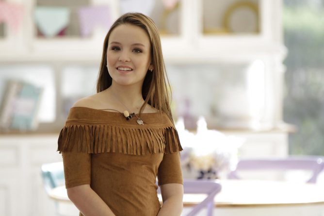 Larissa Manoela participa do “Bake Off Brasil” especial de Festa Junina; veja fotos