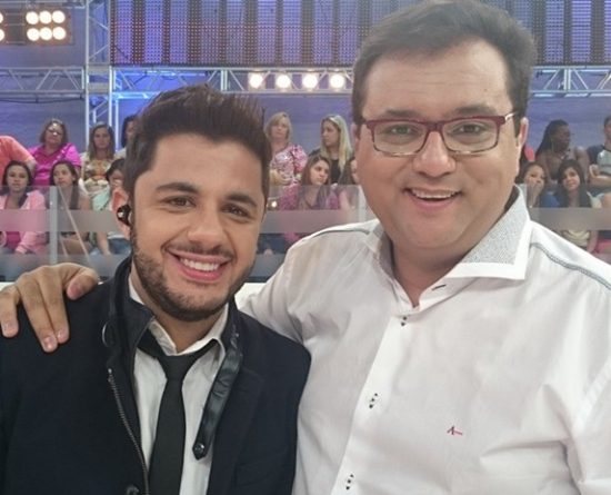 “Domingo Show” exibe homenagem com vídeos inéditos de Cristiano Araújo