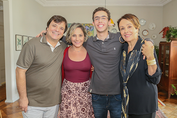 Thelmo Fernandes, Heloísa Périssé, Bruno Jablonski e Analu Prestes. Foto: Gianne Carvalho/Multishow