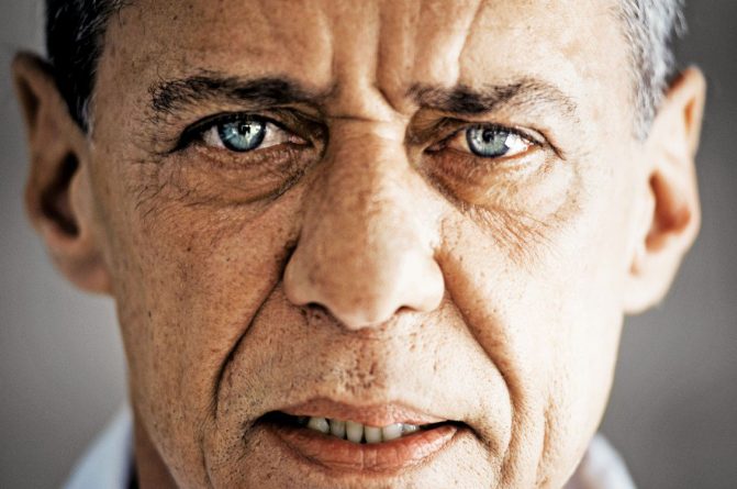 Após comemorar aniversário em Paris, Chico Buarque prepara novo CD