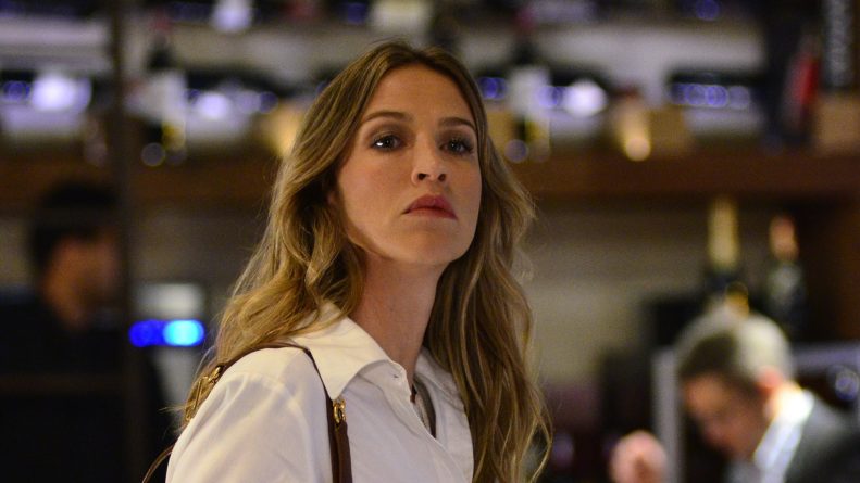 Luana Piovani posta foto dos filhos gêmeos se beijando na boca