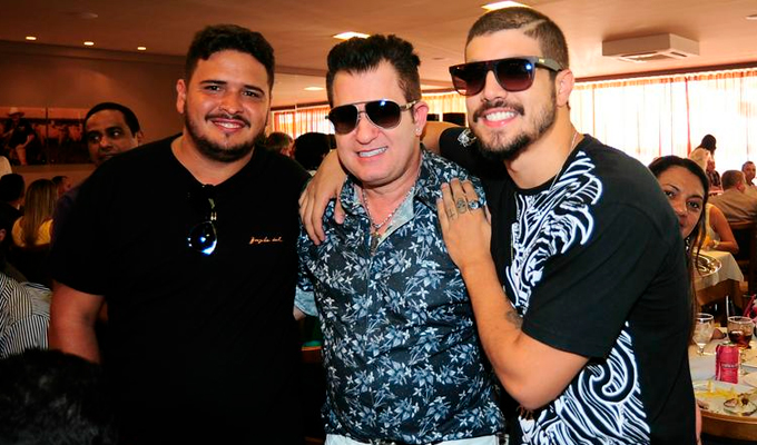Churrascaria de cantor sertanejo é interditada em Goiânia: “Barata na churrasqueira”