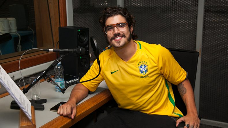 Caio Castro fala pela primeira vez sobre agressão a fotógrafo