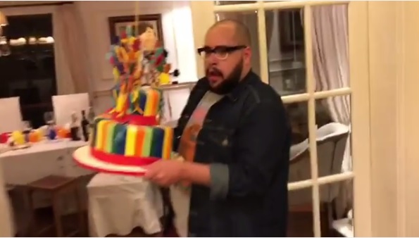 No aniversário de Silvio Santos, família Abravanel brinca de “Mannequin Challenge”