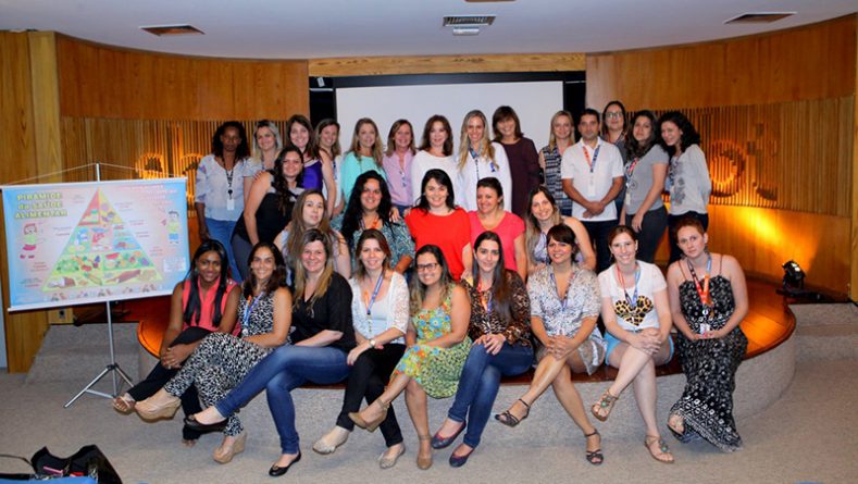 SBT promove nova palestra para pais do elenco mirim de “Carinha de Anjo”