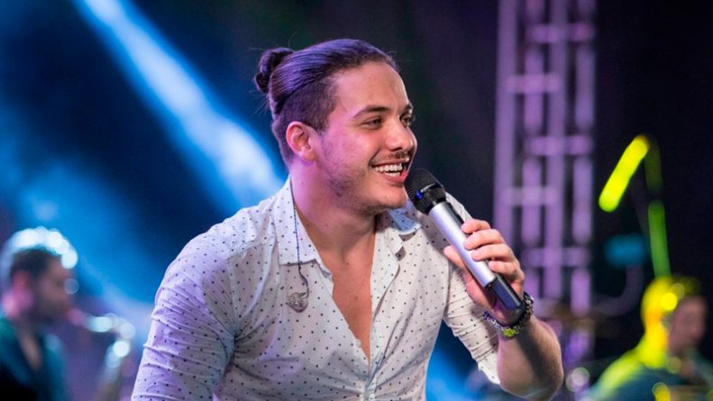 Wesley Safadão explica desentendimento com fãs: “Não dormi e fiquei bravo”