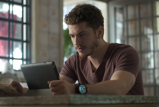 No capítulo desta sexta-feira, público descobrirá quem é o chefe de Alex