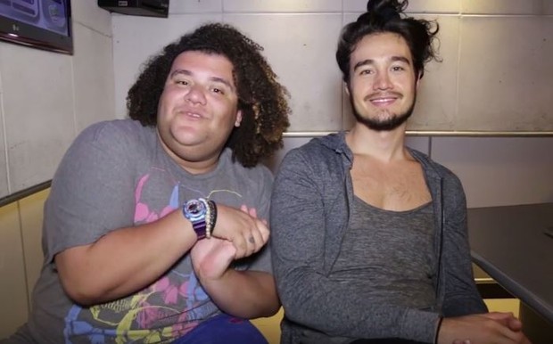 Tiago Iorc afirma ter apena 8 cuecas: “Dá para uma semana, e tem mais uma de sobra”