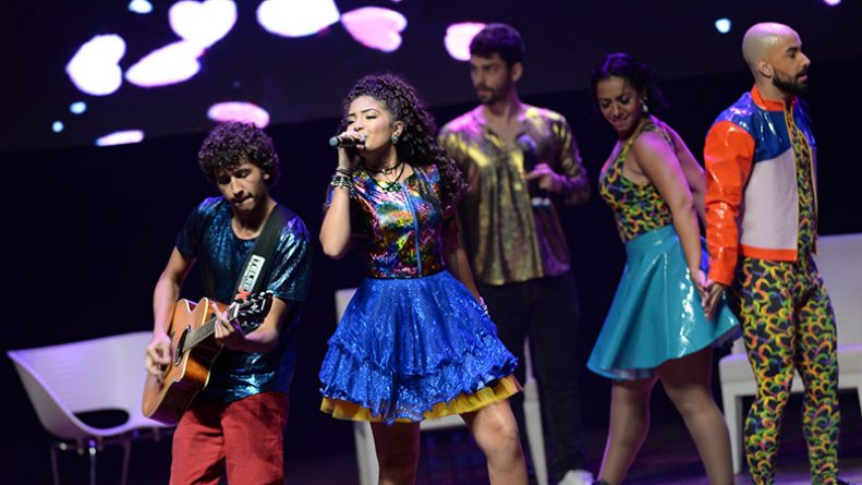 Fãs lotam “Cúmplices de um Resgate – O Musical” em São Paulo