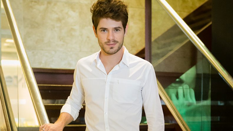 Mauricio Destri se inspirará em Ney Matogrosso para novela das 23h
