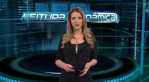 Apresentadora da RedeTV! leva susto durante gravação do programa “Leitura Dinâmica”