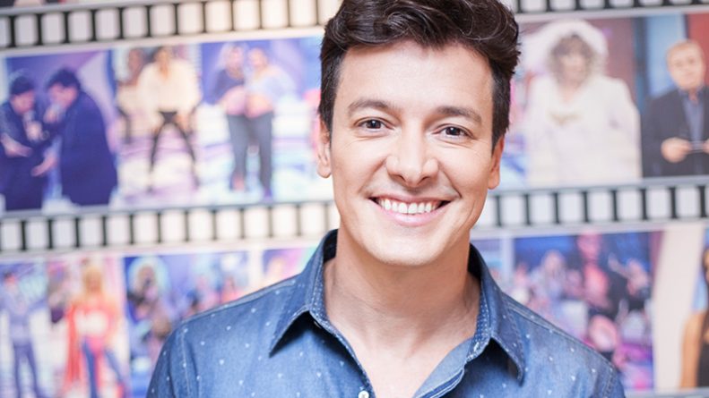 Rodrigo Faro renova com a Record por cinco anos