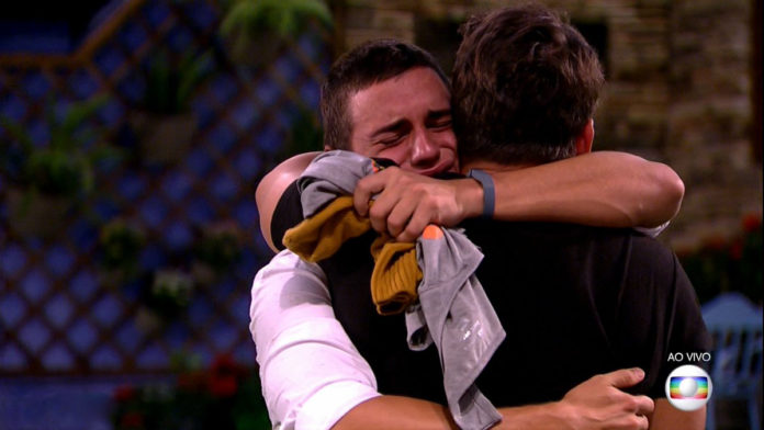 “BBB 17”: Gêmeos Mayla e Antônio deixam a casa