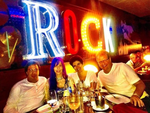 Primeiro juntos! Casagrande e Baby do Brasil comemoram chegada de 2017