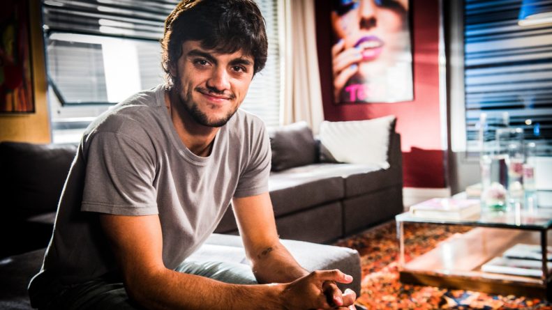 Felipe Simas é confirmado em nova novela das onze