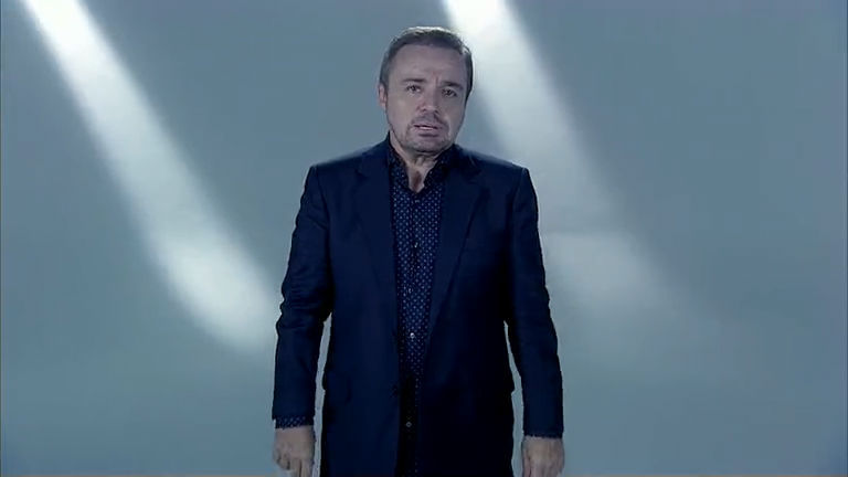 Sem renovar contrato, Gugu volta à Record no próximo dia 25