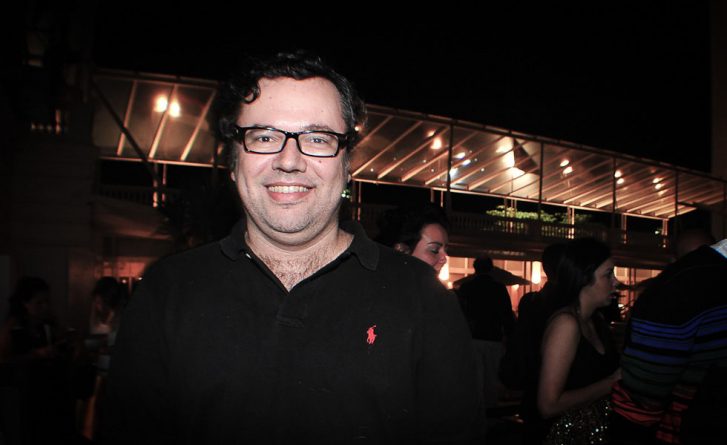 Novela de João Emanuel Carneiro ganha prioridade na Globo