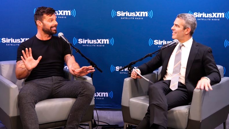 Ricky Martin conta em entrevista que conheceu o noivo pelo Instagram