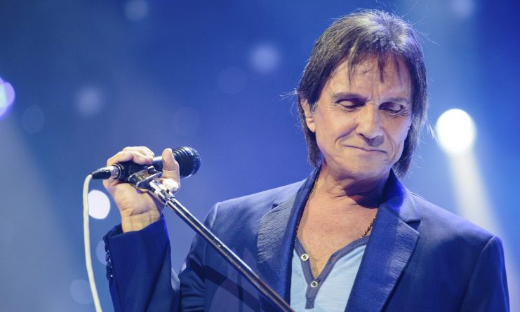 Roberto Carlos produz show apenas para mulheres
