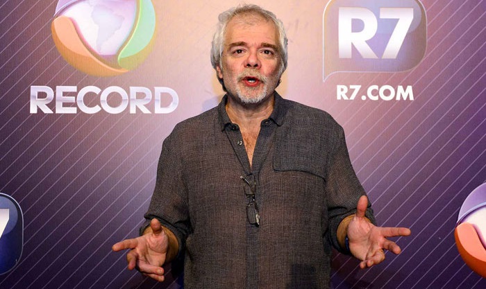 Carlos Lombardi aguarda aprovação da Record para produzir novela
