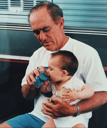 Lívian Aragão se declara para os pais: “Eu amo vocês mais que tudo”