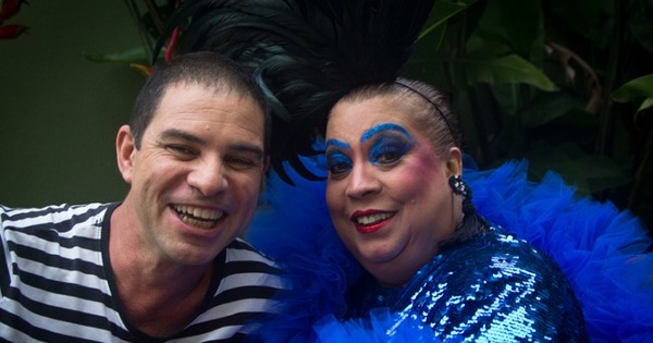 TV exibe show inédito com Maria Alcina e Paulo Padilha na terça de carnaval