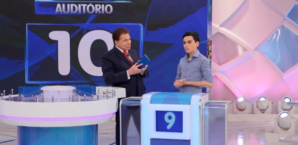 Comentários no SBT afirmam que Dudu Camargo convenceu Silvio Santos a mudar telejornal