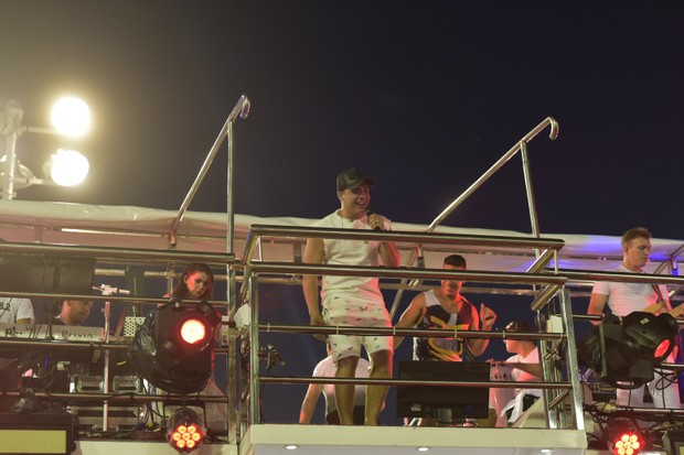 Wesley Safadão quer aumentar a família: “Se Deus quiser terei filho esse ano”