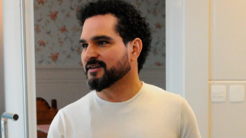 Sem o irmão Zezé, Luciano pode substituir a dupla Victor e Léo no “The Voice Kids”
