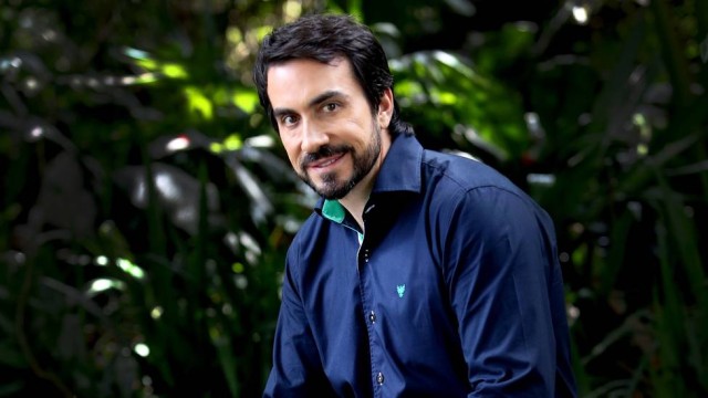 Padre Fábio de Melo é chamada para “Carinha de Anjo”