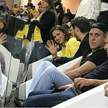 Famosos assistem a vitória do Brasil na Arena Corinthians; confira