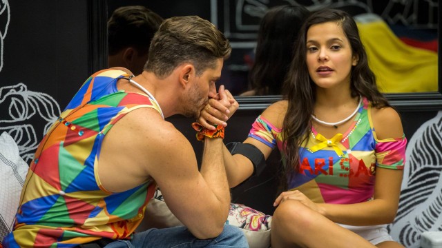 “BBB 17”: Emilly e Marcos transam gostoso na “cabaninha”