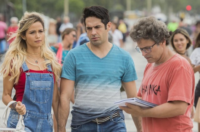 João Baldasserini adota aplique para novo trabalho