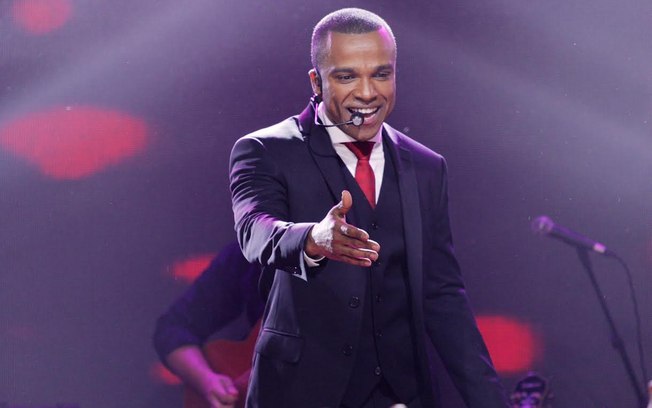 Alexandre Pires sofre acidente em aeroporto e cancela participação no “Altas Horas”