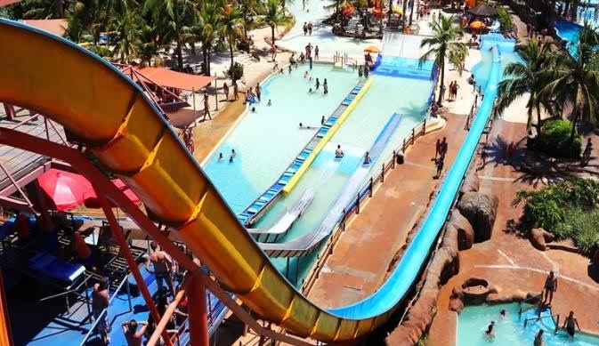 Edições Especiais: TV Thermas dos Laranjais mostra a atração CRAZY, em dois divertidos programas, pelo SBT Interior