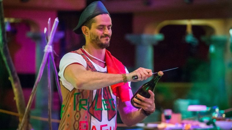 Marcos Harter e Emilly decidem leiloar roupas do “BBB”