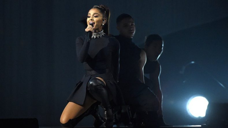 Ariana Grande anuncia show beneficente após atentado em Manchester