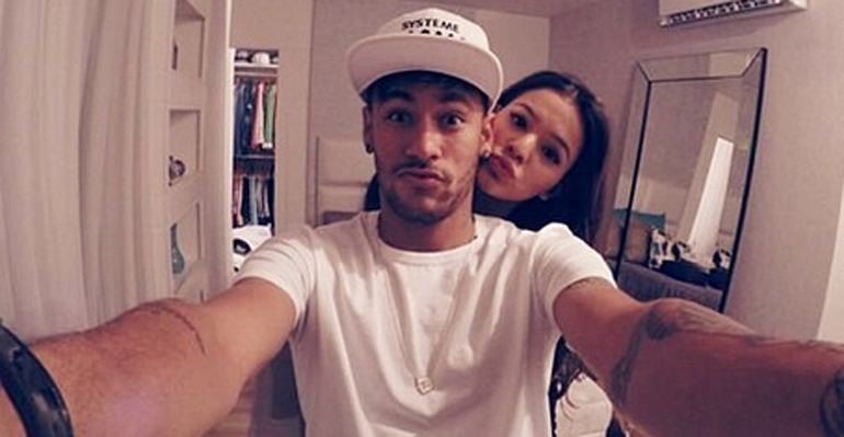 Neymar vai tirar longas férias e já prepara viagens com Marquezine